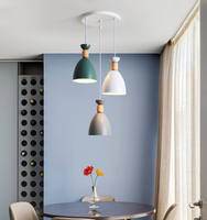 Plafonnier LED au design moderne et élégant, luminaire décoratif d'intérieur, idéal pour une chambre à coucher ou une cuisine