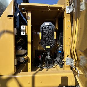 Excavatrice sur chenilles hydraulique Caterpillar CAT320GC d'occasion, 20 tonnes, pompe, moteur, PLC, modèle 2023, équipement de terrassement, boîte de vitesses - Product Image 4