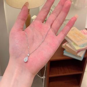 สร้อยคอจี้เงินแท้ S925 ดีไซน์หรูหรา รูปใบโคลเวอร์ สวยงามประณีต สายคล้องคอแบบดอกไม้ จี้สวยงาม - Product Image 1