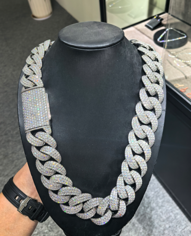 โซ่เพชรใหญ่กว้าง 30 มม