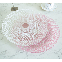 Assiette de présentation en verre rose ZK240077, motif diamant en relief, assiette ronde pour décoration de table de mariage, fête, banquet