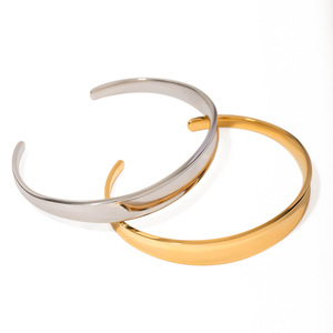 Bracelet jonc martelé plaqué or pour femme, design géométrique, bijou tendance, cadeau - Product Image 5