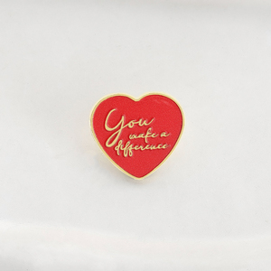Sie machen einen Unterschied Emaille Pin kreative rote Herz positive Zitat Metall Brosche Revers Abzeichen lustige Schmuck Geschenk für Freunde - Product Image 3