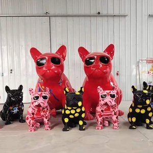 Statua del Bulldog francese progettata su misura in fibra di vetro scultura in resina per interni all'aperto con occhiali da sole decorazione di arte animale - Product Image 1