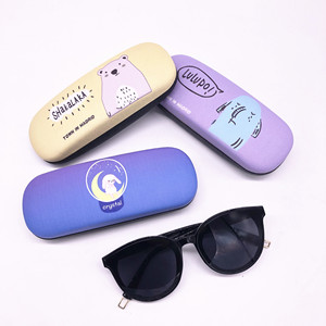 Étui à lunettes Xinpeng mignon et amusant en métal 160x60x35mm pour étudiants avec option d'impression de logo - Product Image 4