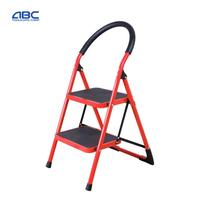 Escabeau pliable en acier galvanisé pliant de conception industrielle de chaise d'échelle d'étape de ménage rouge