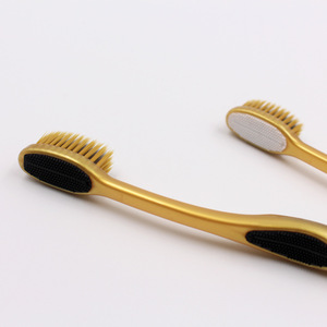 Brosse à dents manuelle pour adultes, poignée ergonomique antidérapante, poils doux, conception durable MC L224 - Product Image 5