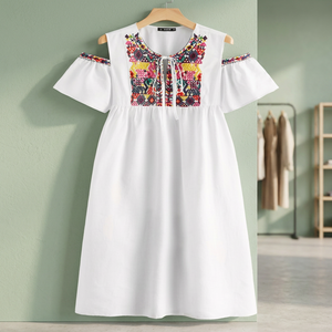 Vestido Midi Bohemio Blanco Bordado con Hombros Descubiertos, Ajuste Holgado, Estilo Casual de Verano, Tejido de Algodón con Estampado Floral, Estilo Línea A - Product Image 5