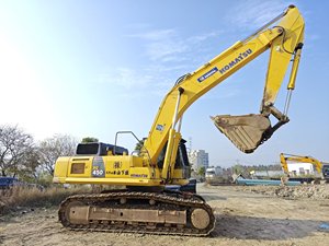 Excavadora Usada Komatsu Original de Japón de 45 Toneladas, Modelos PC450, PC450-8, PC400, PC300, PC350, PC360, PC240, PC220 en Venta - Product Image 2