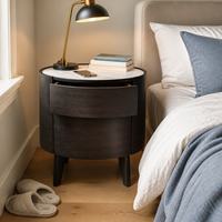 Table de chevet moderne écologique et durable avec plateau en pierre frittée, placage bois, 2 tiroirs, finition espresso fumé, rails à fermeture douce, pour hôtel