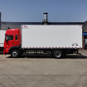 Magitruck pour Nouveaux Camions Frigorifiques Euro 2 pour la Livraison de Fruits, Fruits de Mer, Viandes, Boissons, Légumes et pour la Chaîne du Froid - Product Image 3