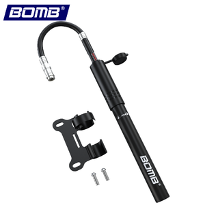 Pompe à vélo portable BOMB avec tuyau télescopique et manomètre - Product Image 1