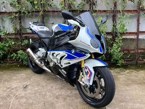 BMW1 S1000RR Superbike 999cc, 4 cylindres en ligne, 207 CV, haute performance en course, motos à essence - Product Image 4