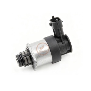 0928400820 วาล์วควบคุมแรงดันน้ำมันเชื้อเพลิงหน่วยวัดน้ำมันเชื้อเพลิงสำหรับเครื่องยนต์บ๊อช 0928400707 16796RL0G01 30777529 - Product Image 1