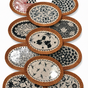 Assiettes de service ovales en céramique faites à la main, motif chinois traditionnel bleu et blanc, design végétal, vaisselle de fête - Product Image 1