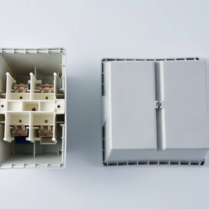 Boîtier de connexion bipolaire/quadrupolaire JUNW pour la protection contre les surtensions et la mesure - Product Image 1