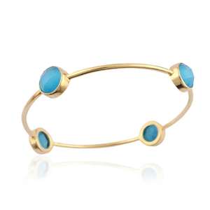 Bracelet élégant en laiton massif plaqué or 18 carats avec pierre œil-de-chat bleu ciel taille ronde, bijoux de gros pour femme, idéal comme cadeau - Product Image 1