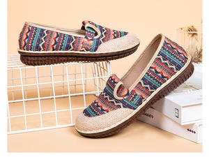 Nuevo Diseño Sin Cordones, <span class=keywords><strong>Zapatillas</strong></span> Casuales <span class=keywords><strong>de</strong></span> Lona, <span class=keywords><strong>Zapatillas</strong></span> Planas Personalizadas para Caminar, Estilo Africano Floral, <span class=keywords><strong>Zapatillas</strong></span> Sin Cordones para Mujer - Product Image 4