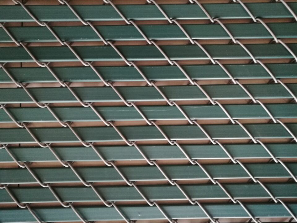 Decorative Protection Metal Chain Link Fence Easily Assembled