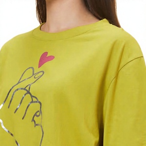 โรงงานขายส่งเสื้อยืดผู้หญิงลายกราฟิก ผ้าฝ้ายใส่สบาย พิมพ์ลาย แขนสั้น เสื้อลำลอง รับผลิตแบบ OEM แบรนด์ส่วนตัว - Product Image 2