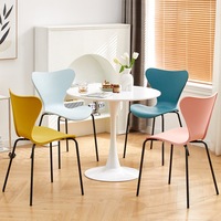 Chaise de beauté FYC en plastique épaissi, mobilier de maison, chaise de salle à manger avec dossier, style nordique, moderne et minimaliste, pour extérieur et usage décontracté