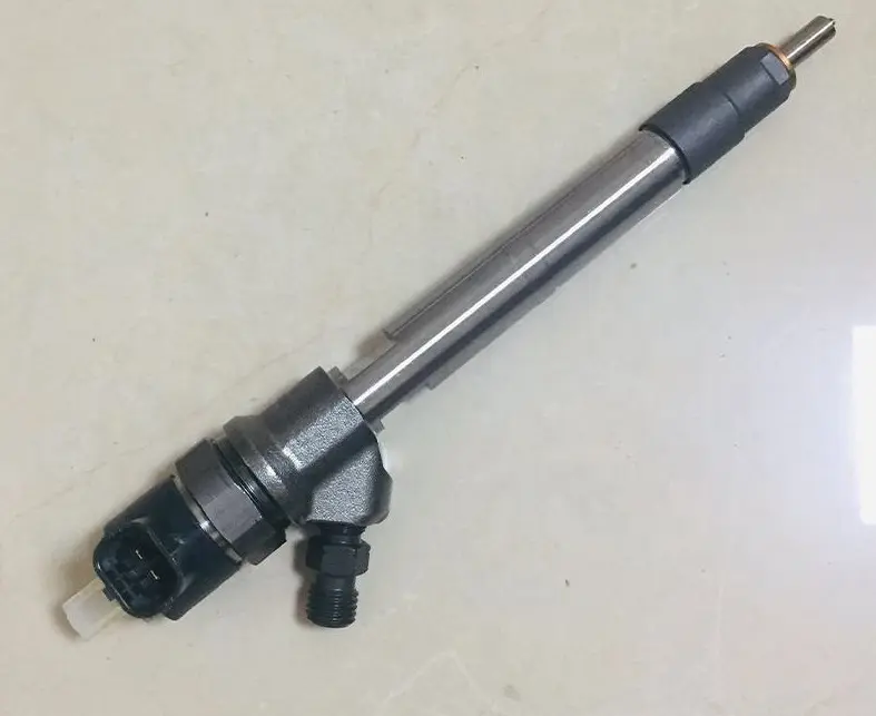 common rail injector 0445110520 5801483286  FOR IVECO NEW HOLLAND  diesel fuel injector nozzle 0445110520 5801483286 5801594342