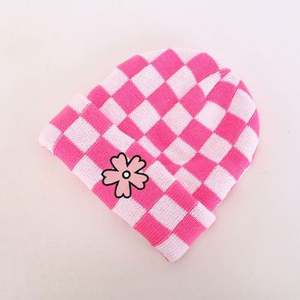 Chapeau beanie unisexe tendance, chapeau beanie en acrylique brodé, chapeau beanie en tricot, chapeau beanie en laine brodée - Product Image 3