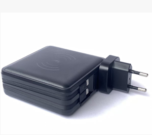 Banco de Energía 5 en 1 con Carga Rápida Inalámbrica y Cable Integrado, Gran Capacidad de 15000 mAh, Estándar del Reino Unido/UE/Estadounidense - Product Image 2
