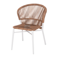 Chaise en rotin et aluminium empilable, couleur naturelle moderne, chaise d'extérieur en rotin tressé de luxe