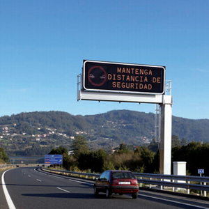 Tablero de información a todo color de carretera de Venta caliente de señal de mensaje variable de tráfico para uso de seguridad vial de tráfico de carretera - Product Image 4
