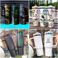 Entrepôt américain Sans BPA Assiette arc-en-ciel de 30oz Gobelet à boire enduit de poudre Sports de plein air Tasses à café pour gravure laser holographique