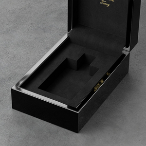 Botella de perfume de madera con logotipo personalizado de lujo y <span class=keywords><strong>caja</strong></span> de embalaje de aceite esencial cosmético <span class=keywords><strong>Rectangular</strong></span> <span class=keywords><strong>MDF</strong></span> reciclable - Product Image 5