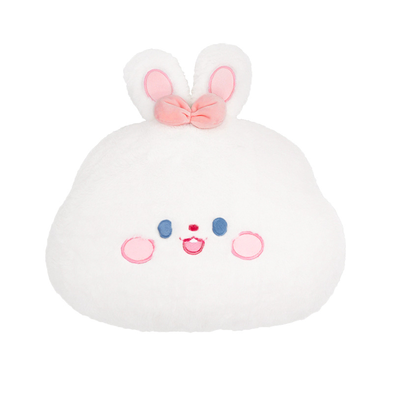 Repose-taille rond en fourrure de lapin avec nœud brodé.
