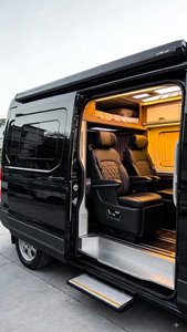 Conversión Interior de Lujo para Furgoneta Sprinter, Cama Tipo Camper con Literas Superiores e Inferiores, Asiento VIP de Cuero, Techo con Acabado de Madera, Fabricación OEM - Product Image 2