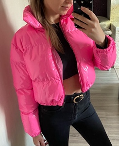 Abrigo de moda de invierno personalizado para <span class=keywords><strong>mujer</strong></span> de talla grande Cálido impermeable deporte al aire libre abajo <span class=keywords><strong>brillante</strong></span> burbuja recortada Puffer <span class=keywords><strong>mujer</strong></span> <span class=keywords><strong>chaqueta</strong></span> Puffer - Product Image 6