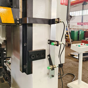 Presse hydraulique à double station JIANHA ODM à haute efficacité 160T+100T pour le forgeage <span class=keywords><strong>de</strong></span> boulons et d'écrous - Product Image 3