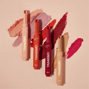 Tubes de rouge à lèvres et contenants de baume à lèvres en forme de cœur avec bouchon à vis et étiquetage, emballage personnalisé sur mesure - Product Image 1