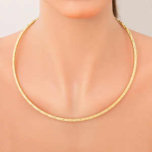Collier ouvert minimaliste de style européen et américain en acier inoxydable plaqué or 18 carats, fil de 3 mm, pour femmes, à porter au quotidien - Product Image 1