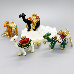 Vente en gros de métal Arabie Saoudite Émirats Arabes Unis Qatar Oman Souvenir touristique or 3D coloré chameau dromadaire Camelus dromedarius cadeaux souvenirs - Product Image 5