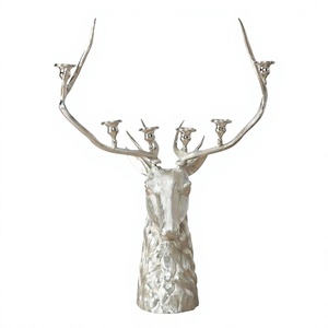 Candélabre Tête de Cerf Ornée en Métal Argenté, Sculpture Faunistique, Porte-Bougie Décoratif, Centre de Table Fait Main pour la Maison et la Saint-Valentin - Product Image 3