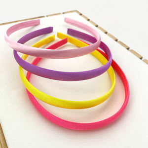 عقال أذن الفأر بلون ثابت مبيع بالجملة من المصنع رباط رأس بأقواس وترتر للنساء والفتيات - Product Image 5