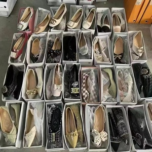 أحذية نسائية مسطحة كبيرة الحجم 41-43 مع إبزيم معدني، أحذية مسطحة مدببة ذات فتحة ضحلة، أحذية فردية بالجملة - Product Image 1