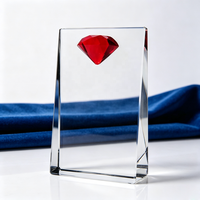 Logo personnalisé souvenir de sublimation en forme de diamant haut de gamme cadeau d'affaires trophée en cristal K9 Plaque de récompense en cristal