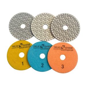 TRUE SHINE 100 mm <span class=keywords><strong>3</strong></span>-stappen nat/droog harsgebonden diamantpolijstpads OEM voor graniet, marmer en composietstenen polijsten - Product Image 1