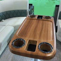 Yacht de sport de luxe, bateau-taxi pour passagers avec maison flottante pour le surf et les activités de plein air
