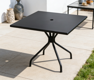 <span class=keywords><strong>Table</strong></span> d'extérieur <span class=keywords><strong>carrée</strong></span> en <span class=keywords><strong>aluminium</strong></span> noir de 36 pouces pour dîner ou prendre du café avec trou pour parasol - Product Image 1