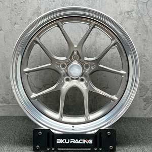 Jantes Bku 2 pièces forgées sur mesure 5x114.3 pour <span class=keywords><strong>Ford</strong></span> <span class=keywords><strong>Mustang</strong></span> <span class=keywords><strong>GT</strong></span> S550 Dark Horse Shelby GT500 19 20 21 pouces, jantes de course en alliage poli - Product Image 3