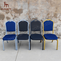 Chaises d'église de luxe en métal chaises d'extérieur église empilable hôtel banquet fête événement meubles chaises de mariage