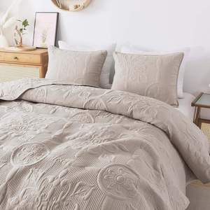 Parure de <span class=keywords><strong>lit</strong></span> matelassée en <span class=keywords><strong>satin</strong></span> de coton de haute qualité, douce, soyeuse et respirante, idéale pour l'été et l'usage quotidien dans la chambre. - Product Image 5