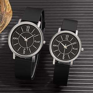Femmes Hommes <span class=keywords><strong>Montre</strong></span> à Quartz Numérique Couple Montres pour Cadeau Boîtier en Alliage Bracelet en Silicone <span class=keywords><strong>Montre</strong></span> pour Hommes et Femmes Style Polyvalent - Product Image 1